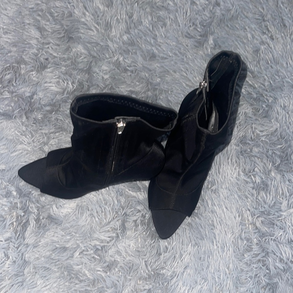 Open toes wedge
